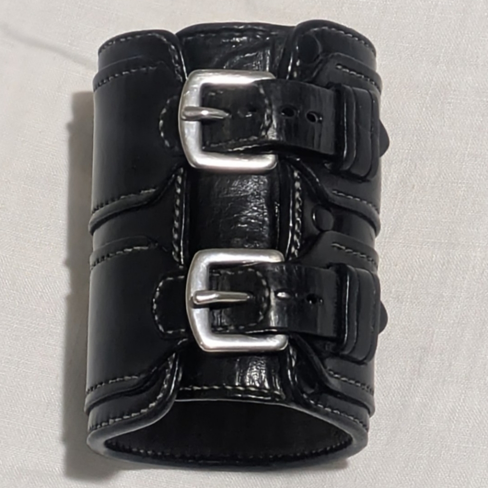 Black Leather Men's Cuff - Picture 4 of 10